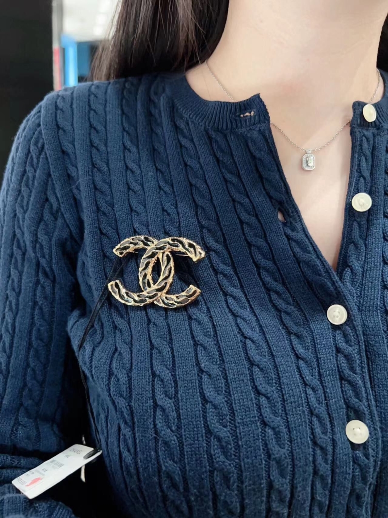 Ch**el brooches
